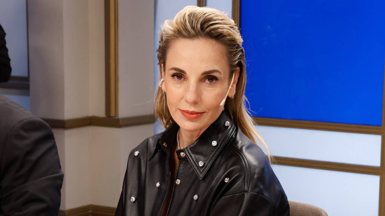 Ajoyib porno videolar 24/7, eng yaxshi smutlarning toliq toplami bepul