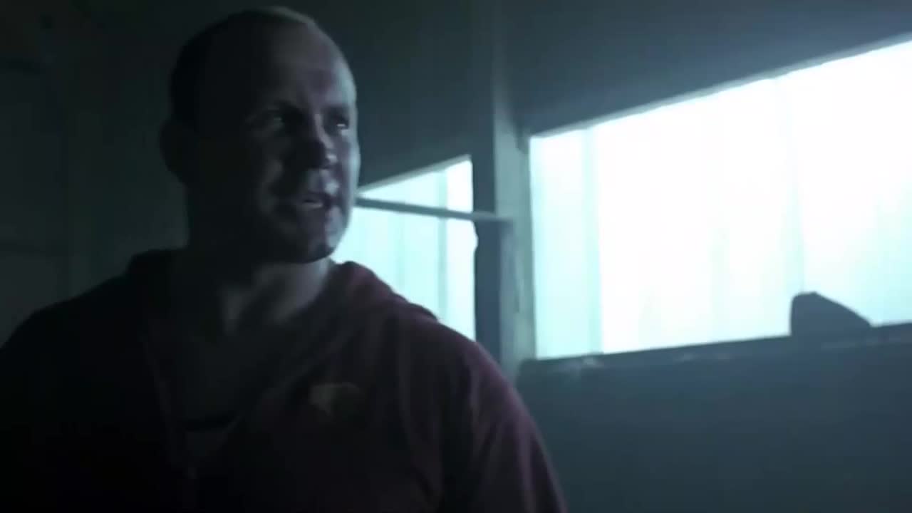 Video: La pelea entre Mickey O'Neil y Gorgeous George en Snatch - 19/02 ...