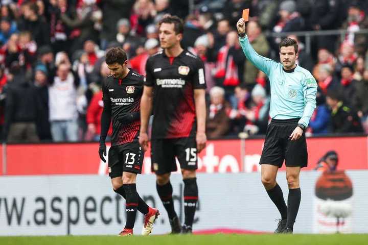 Claudio Pizarro presente en victoria de Colonia contra Bayer Leverkusen