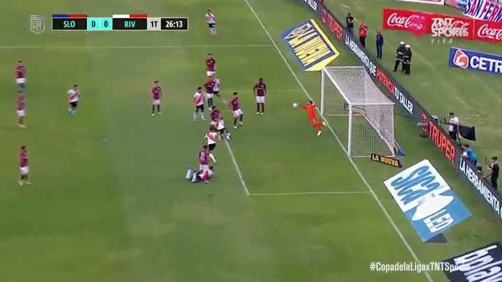 Uvita Fernández: penal errado, llanto y consuelo de Troglio